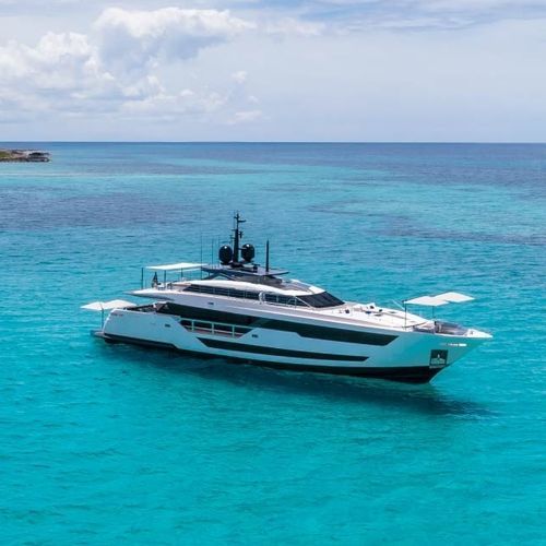 巡游超级游艇 - 120' - Custom Line Yacht - 飞桥 / 5舱 / GRP