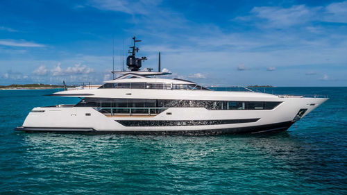 巡游超级游艇 - Navetta 42  - Custom Line Yacht - 飞桥 / 5舱 / GRP