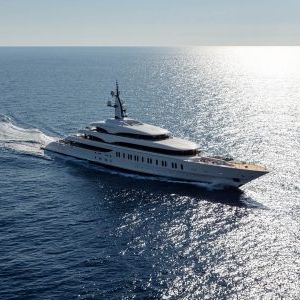 巡游巨型游艇 - IJE - Benetti - 高台驾驶室 / 定制