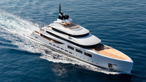 巡游巨型游艇 - ALFA - Benetti - 高台驾驶室 / 7舱 / 垂直艏柱式
