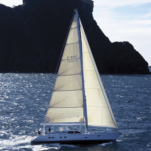 巡游帆船游艇 - CONCERTO - Warwick Yacht Design - 3舱 / 甲板会客区 / 中央驾驶舱