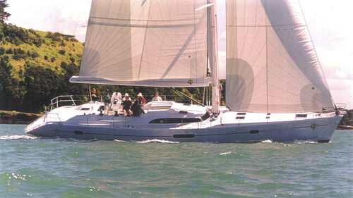 巡游帆船游艇 - INTRIQUE - Warwick Yacht Design - 3舱 / 甲板会客区 / 中央驾驶舱
