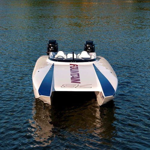 双体船小快艇 - 32 THUNDER - Fountain Powerboats - 舷外 / 双引擎 / 双控制台