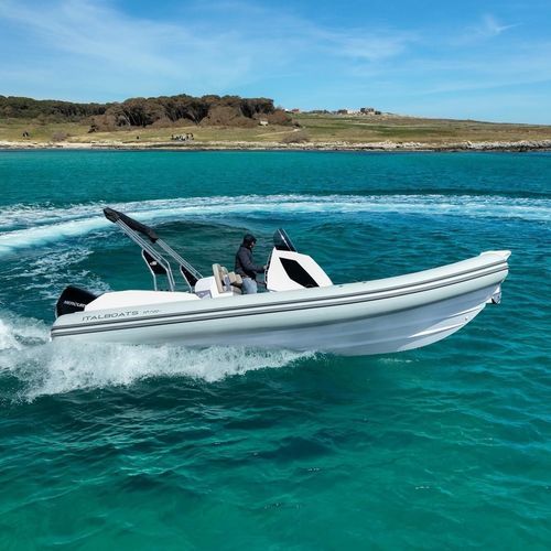 舷外充气艇 - Predator 700 Touring - ITALBOATS - 半硬式 / 开放式 / 中央控制台