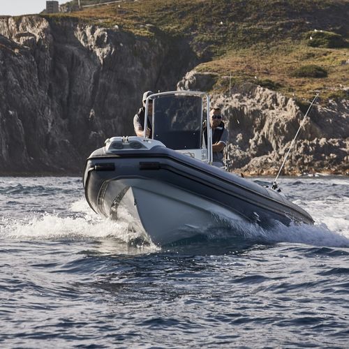舷外充气艇 - BARRACUDA 580 - Joker Boat - RIB / 开放式 / 中央控制台