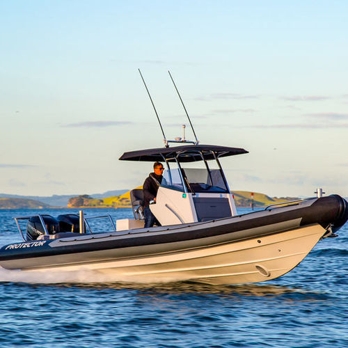 舷外充气艇 - 330 CHASE - Rayglass Boats - 双引擎 / 半硬式 / 中央控制台