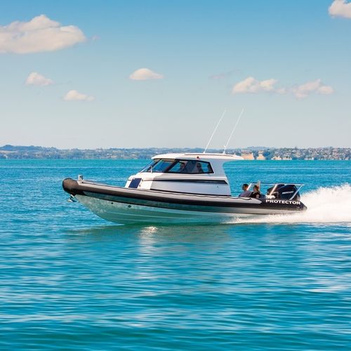 舷外充气艇 - 310 TARGA - Rayglass Boats - 双引擎 / 半硬式 / 封闭式驾驶舱