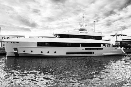 巡游巨型游艇 - M/Y CROCUS - Admiral yachts - 高台驾驶室 / 10舱 / 铝制