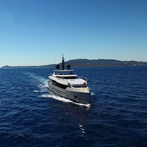 巡游超级游艇 - M/Y TREMENDA - Admiral yachts - 飞桥 / 5舱 / 10床位