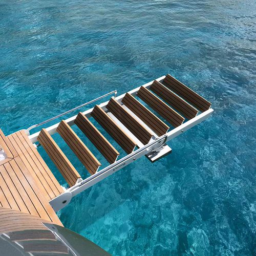 船用梯子 - SI 513 - Besenzoni SpA - 收纳式 / 登船 / 不锈钢