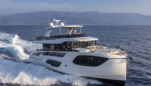 巡游机动游艇 - NAVETTA 64 - Absolute Yachts - 飞桥 / IPS POD / 4舱