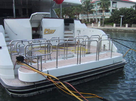 游艇舷梯 - INTEGRATED - Nautical Structures - 旋转 / 液压 / 轻型