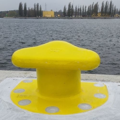 港口码头带缆桩 - Tee  - Trelleborg Marine and Infrastructure