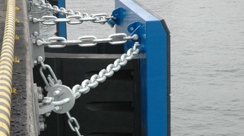 浮桥系泊系统 - Trelleborg Marine and Infrastructure