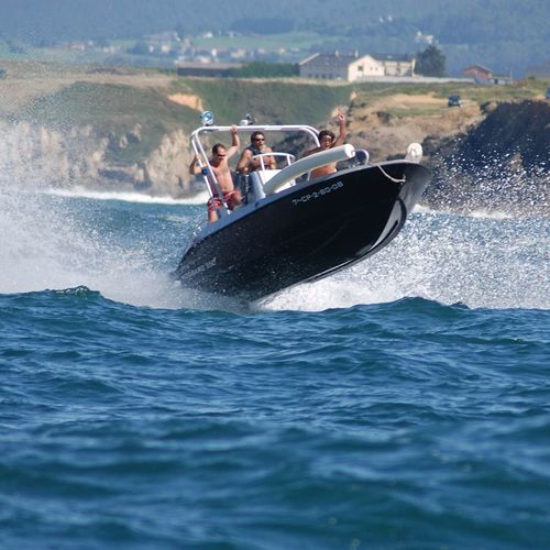 舷外敞开艇 - 550 - MOGGARO ALUMINIUM YACHTS - 中央控制台 / 侧边控制台 / 钓鱼运动