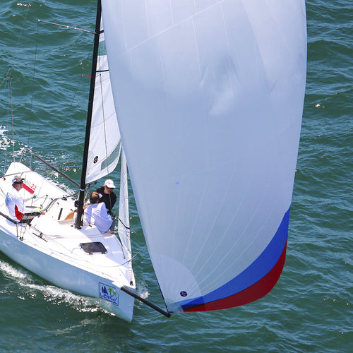 主帆 - Ullman Sails - 单一设计竞赛龙骨船 / 横缝 / Dacron®