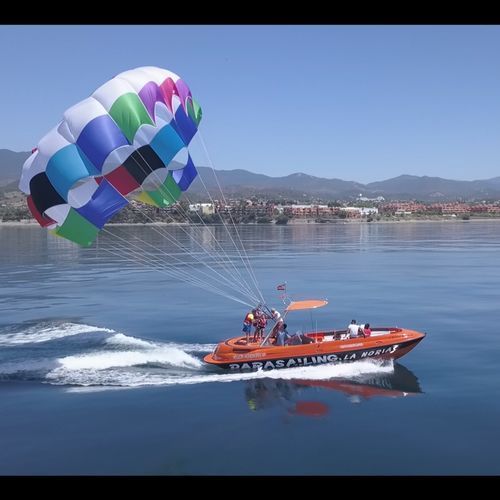 最多容纳15人滑翔伞船parasailinggrandcherokee33