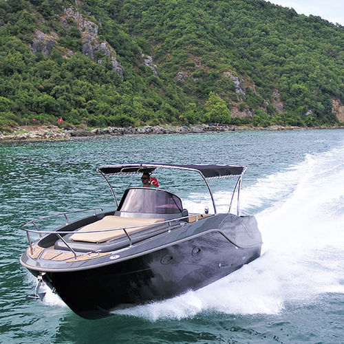 舷外舱房游艇 - 780 WA - Moonday Yachts - 汽油 / 双引擎 / 滑行船身