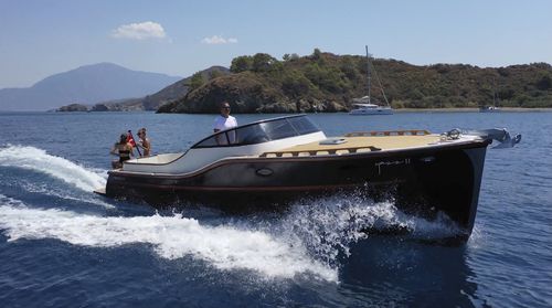 舷内舱房游艇 - 31 BOSPHORUS LE - Moonday Yachts - 开放式 / 日光浴 / 柚木甲板
