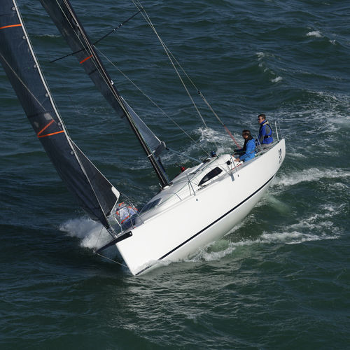 巡航竞赛帆船 - J99  - J Composites / J Boats - 竞赛 / 运动龙骨船 / 混合型