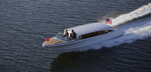 舷内快艇 - 10.5 VENETIAN LIMOUSINE - Hodgdon Yachts - 开放式 / 双控制台 / 最多容纳 12 人