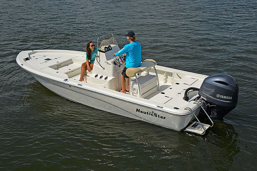 舷外海湾游艇 - 2200  - Nautic Star Boats - 中央控制台 / 开放式 / 钓鱼运动