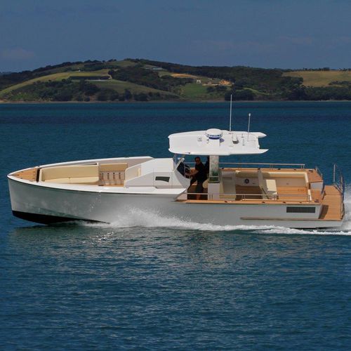 舷外敞开艇 - T2 Artefact - Lloyd Stevenson Boat Builders - 舷内 / 双引擎 / 半排水体