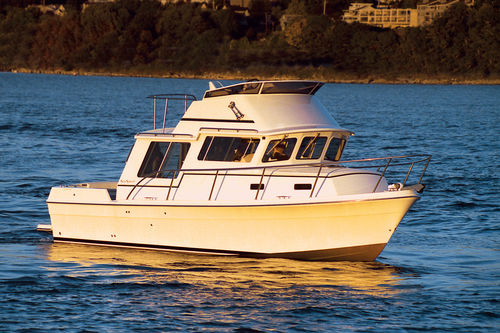 舷内舱房游艇 - VOYAGER 3000 - Sea Sport, Inc - 飞桥 / 4铺位