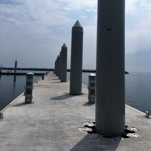浮桥抱桩器 - SF MARINA