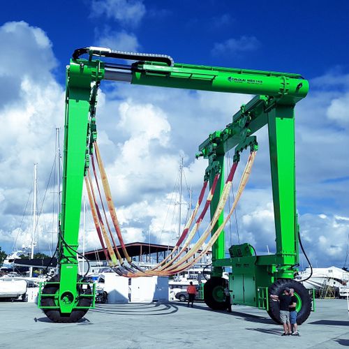 遥控船艇搬运机 - MBH 145 telescopic - CIMOLAI TECHNOLOGY SPA - 带宽度可调横梁