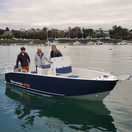 舷外敞开艇 - DERVINIS 570 - BORD A BORD