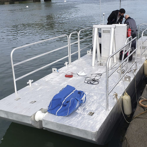 工作驳船专业船 - Barge 650 - BORD A BORD - 舷内 / 铝制