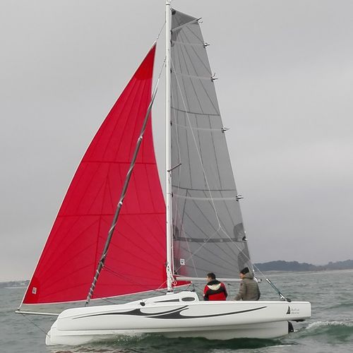 运动三体船 - A20.5 - Astusboats
