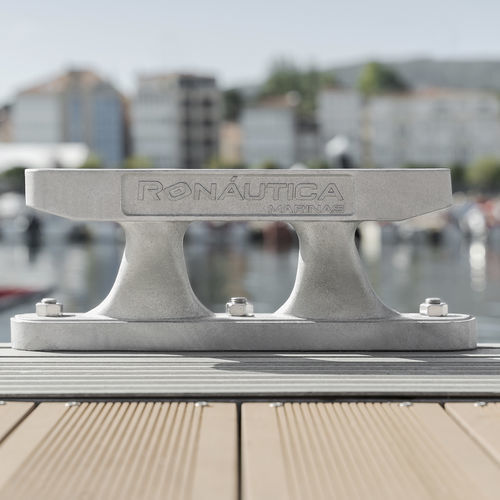 浮桥停泊系缆角 - RO series - Ronáutica Quality Marinas SLU - 平面 / 双脚 / 不锈钢