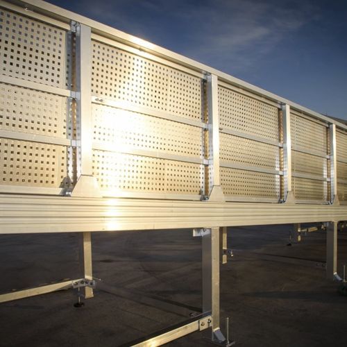 浮桥扶手栏杆 - Ronáutica Quality Marinas SLU