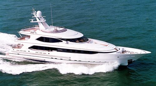 巡游超级游艇 - IRAVATI - Oceanco - 舵手室 / 钢
