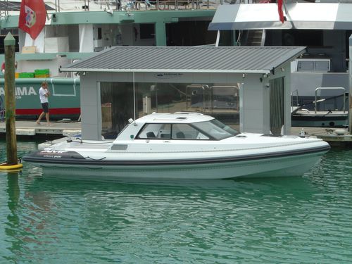 舷内充气艇 - AMF Boat Company - 柴油 / 硬顶 / 水力喷射