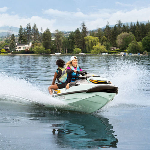 落座水上摩托车 - WAKE PRO 230 - Sea-doo - 三人座 / 230 cv