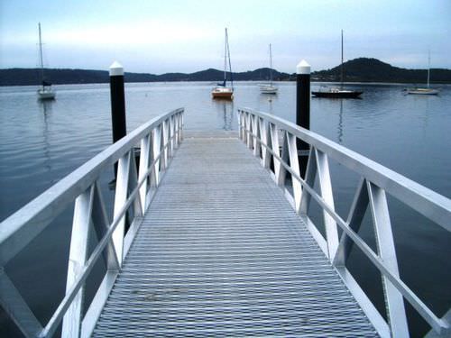 水上栈道 - COMMERCIAL - Marina Dock Systems
