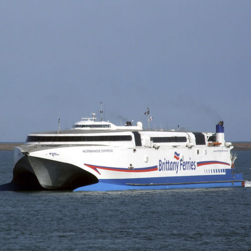 双体船载车渡轮 - CONDOR VOYAGER - INCAT - 高速