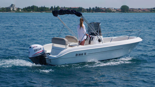 舷外敞开艇 - BRAVA 16 - Mingolla Cantiere Nautico srl - 最多容纳 5 人 / 日光浴