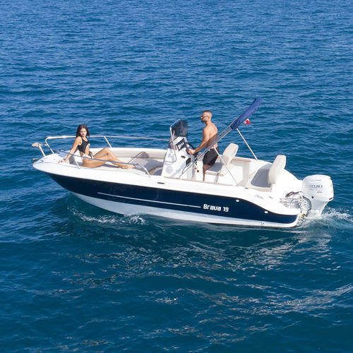 舷外敞开艇 - BRAVA 19 - Mingolla Cantiere Nautico srl - 中央控制台 / 最多容纳 6 人 / 最多容纳 7 人