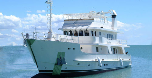 巡游机动游艇 - M/Y Veronika - Inace - 拖网渔船 / 舵手室 / 排水船体