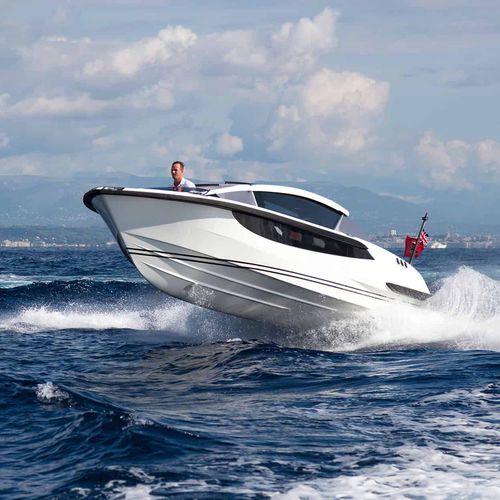 舷内舱房游艇 - LIMOUSINE 9 M FRONT HELM STATION - Yachtwerft Meyer - 开放式 / 最多容纳 10 人 / 游艇小舢板