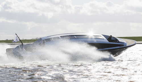 舷内快艇 - CUSTOM LIMOUSINE 11.6m - Yachtwerft Meyer - 双引擎 / 开放式 / 最多容纳 12 人