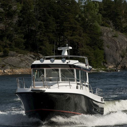 舷内快艇 - 36 - Linex-Boat Oy - 双引擎 / 舵手室 / 最多容纳 15 人