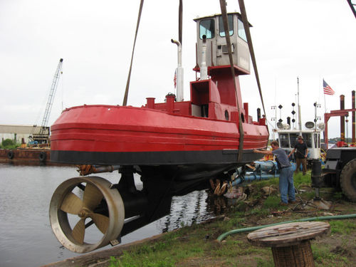 船舵推进器 - Hydra-Tug - Hydraulic Marine Systems, Inc. - 方位角 / 隧道式 / 拖船用