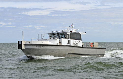 领航船专业船 - 64 DEFIANT - Metal Shark Aluminum Boats - 舷内喷水式推进器 / 铝制