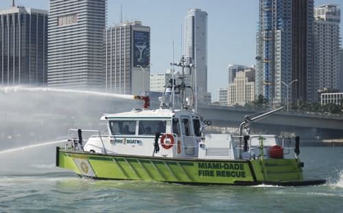 消防船专业船 - FireStorm 36 - Metalcraft Marine Inc - 舷内喷水式推进器 / 铝制