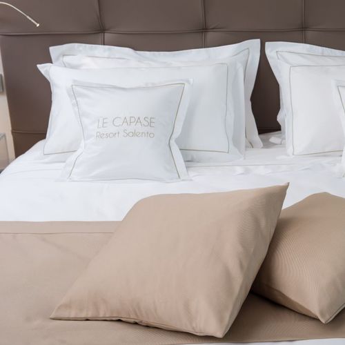 定制床上用品套件 - Plain Cotton Sateen - White colour - Capitani Luxury on Board